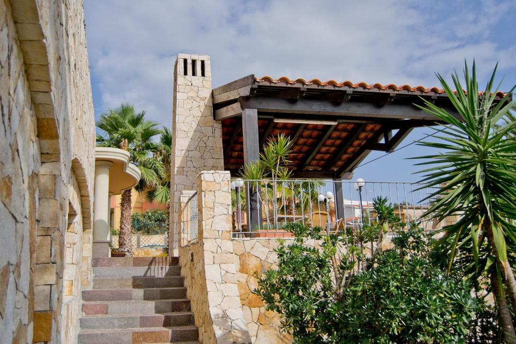 Hotel Libyssonis Porto Torres Eksteriør billede