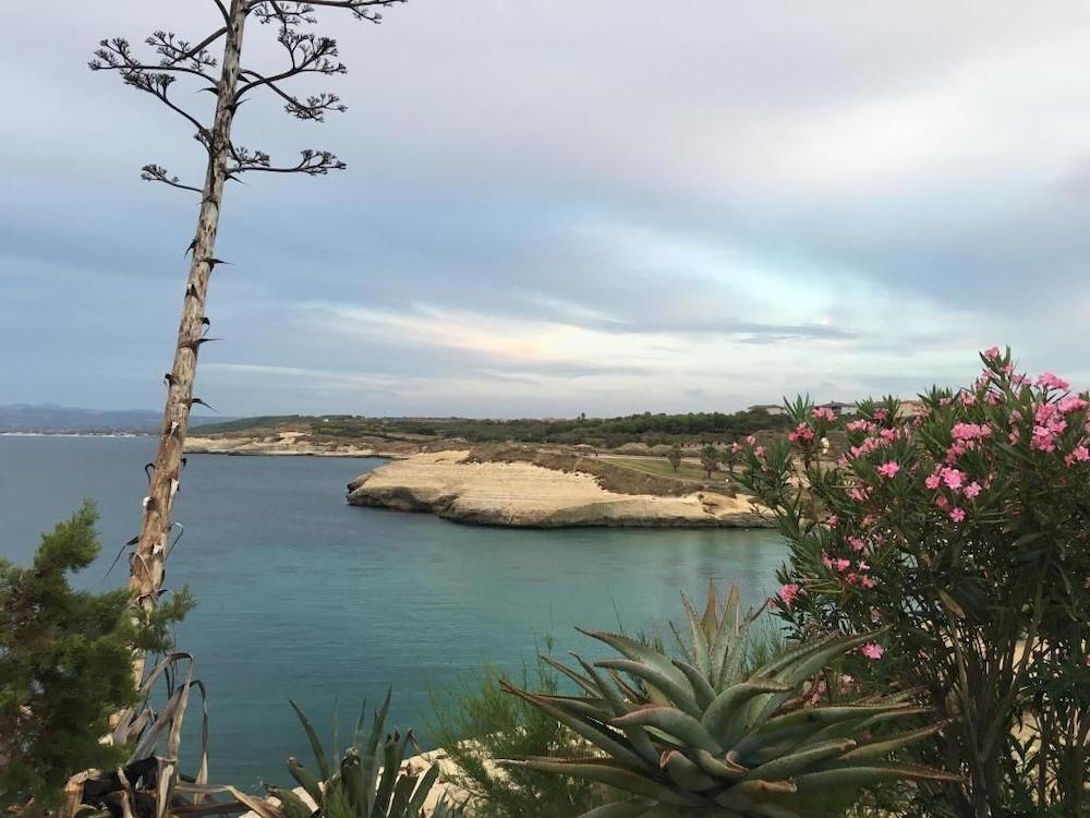 Hotel Libyssonis Porto Torres Eksteriør billede